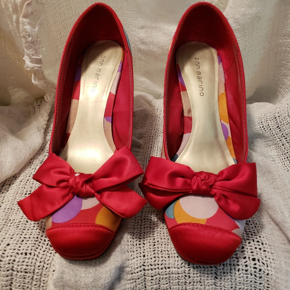 Ann Marino size 8 polka dot shoes